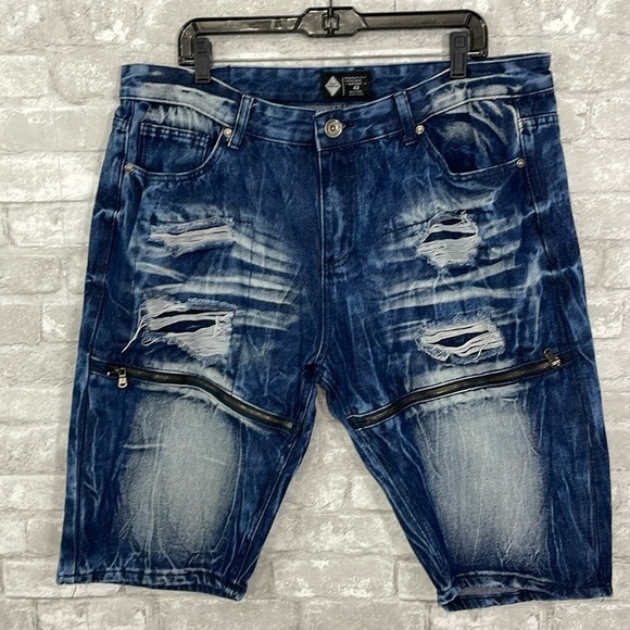 Road Narrows Zipper Distressed Denim Shorts - Picture 1 of 6